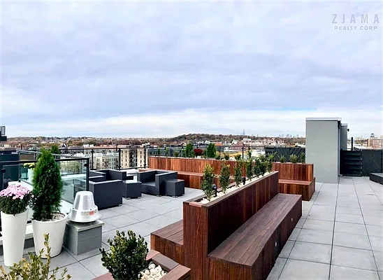 Rented by Zjama Realty Corp | media 31