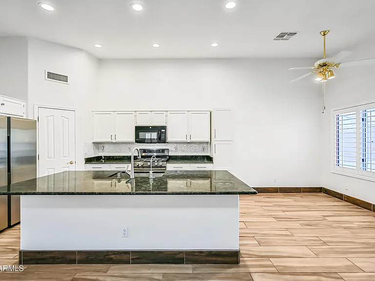 4436 E Mountain Sage Dr — Photo 8