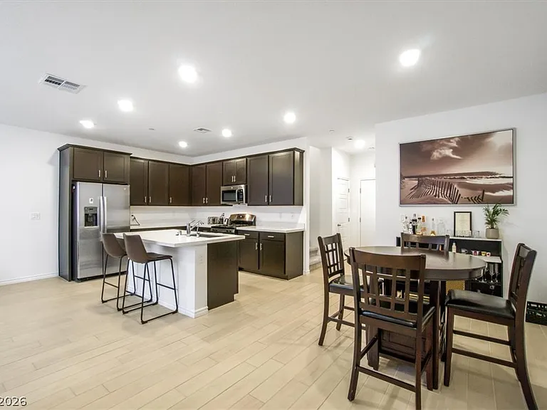 1529 Eva Crossing Pl — Photo 9