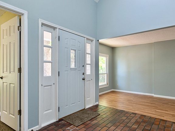 4th image of 3523 Woods Ct