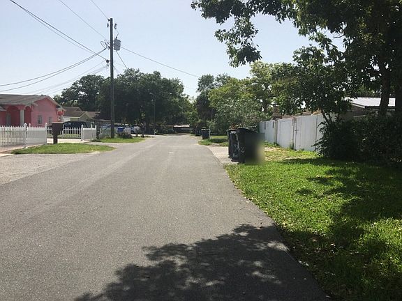 4th image of 3916 W Flora St