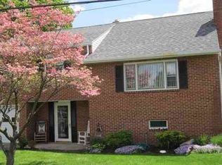 207 Eastwood Dr, Harrisburg, PA 17109
