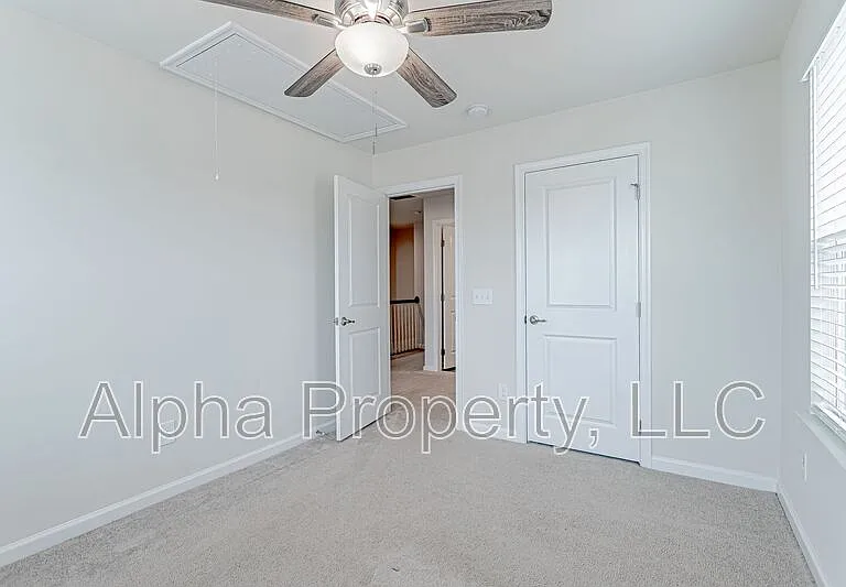520 Huntingdale Pl — Photo 12