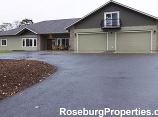 160 Callahan View Way, Roseburg, OR 97471