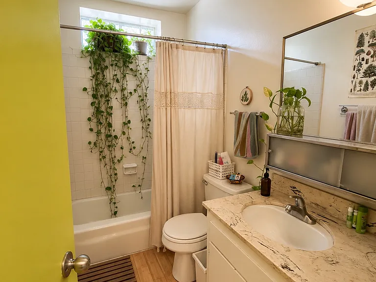806 Coronado Ter #6 — Photo 12