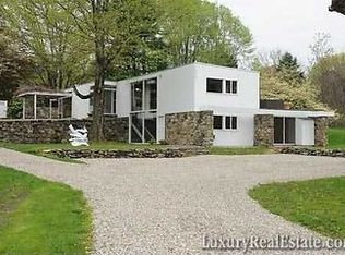 77 Frogtown Rd, New Canaan, CT 06840