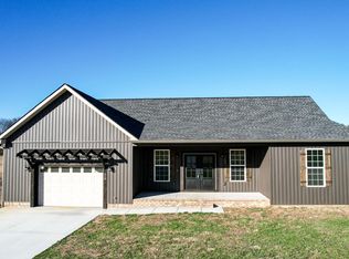210 Emperor Ln, Greeneville, TN 37743