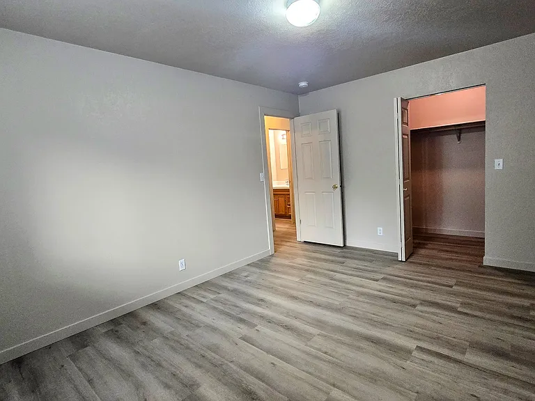 132 Southwest Blvd #C — Photo 5