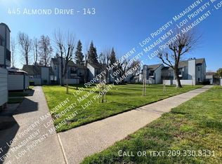 445 Almond Dr APT 143, Lodi, CA 95240