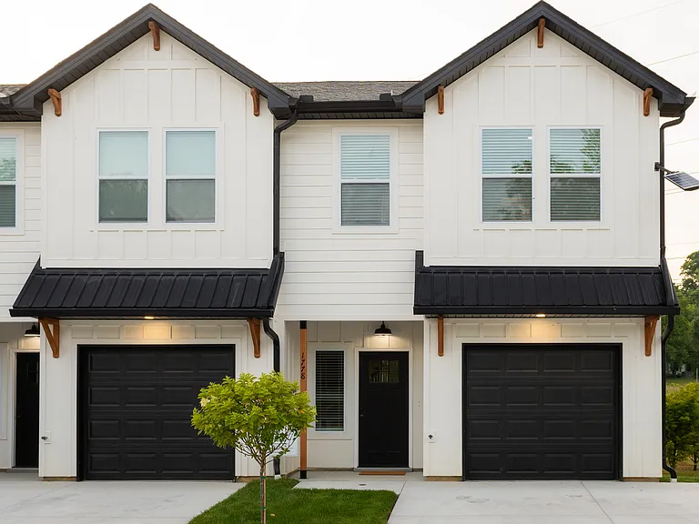 Strawberry Meadows Townhomes — Photo 37