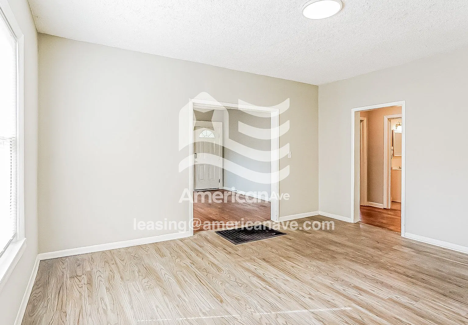 3 bed, 1.0 bath, 1186 sqft, $1,074 — Photo 4