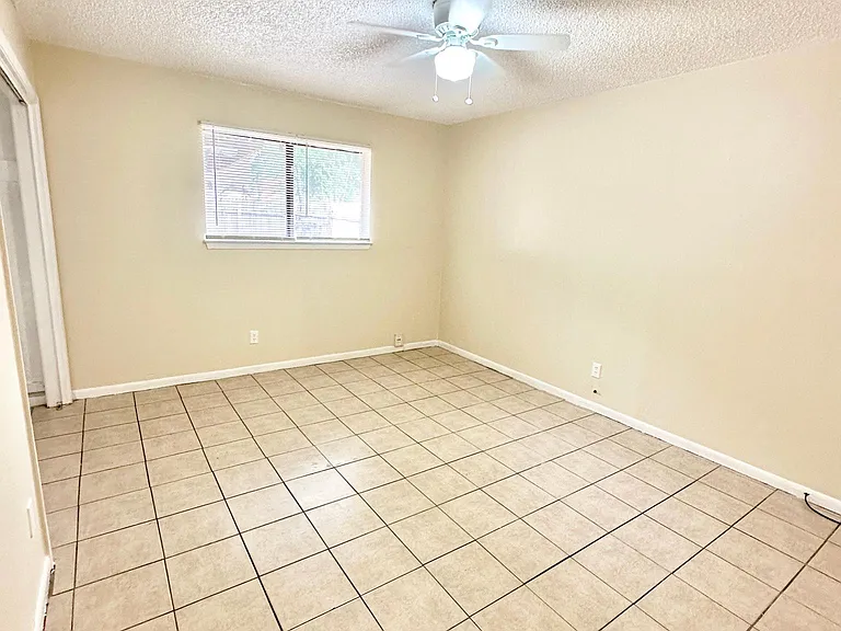 207 W William Cannon Dr #B — Photo 18