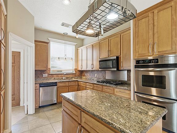 5th image of 2533 Potomac Drive