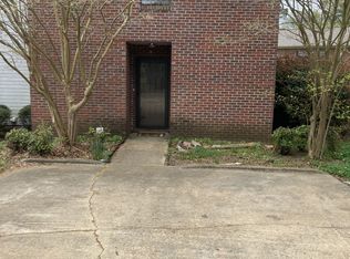 1823 Holmes St, Tupelo, MS 38801