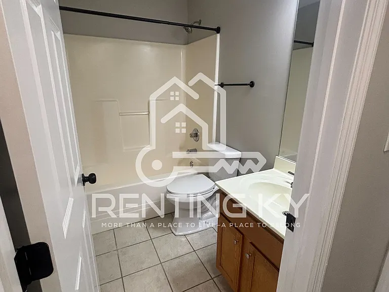 1027 Brooklyn Blvd — Photo 8