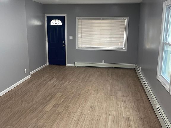 5th image of 960 Hastings St