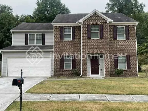 4071 Oak Field Dr, Loganville, GA