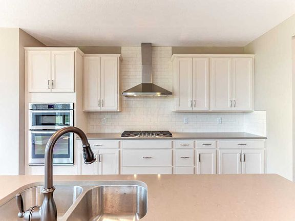 5th image of 8021 Finch Leaf Dr #801