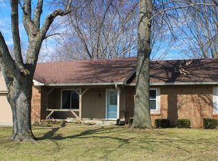 4018 Summit Ridge Dr, Greenwood, IN 46142