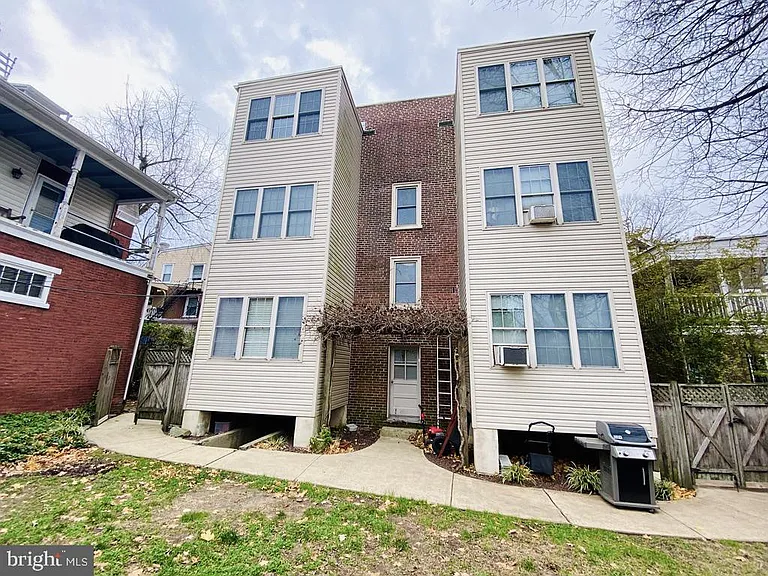 1505 State St #1A — Photo 24