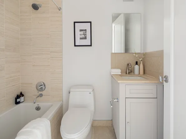 1438 Third Avenue 16B image 17 of 18