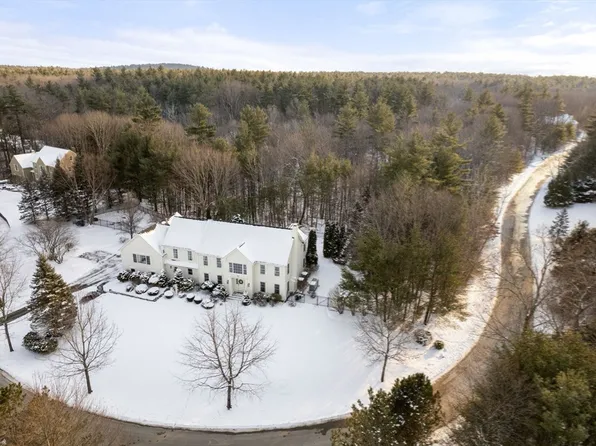 14 Winding Oaks Way, Boxford, MA 01921