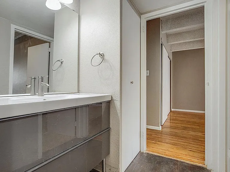 Dwell Apartments — Photo 7