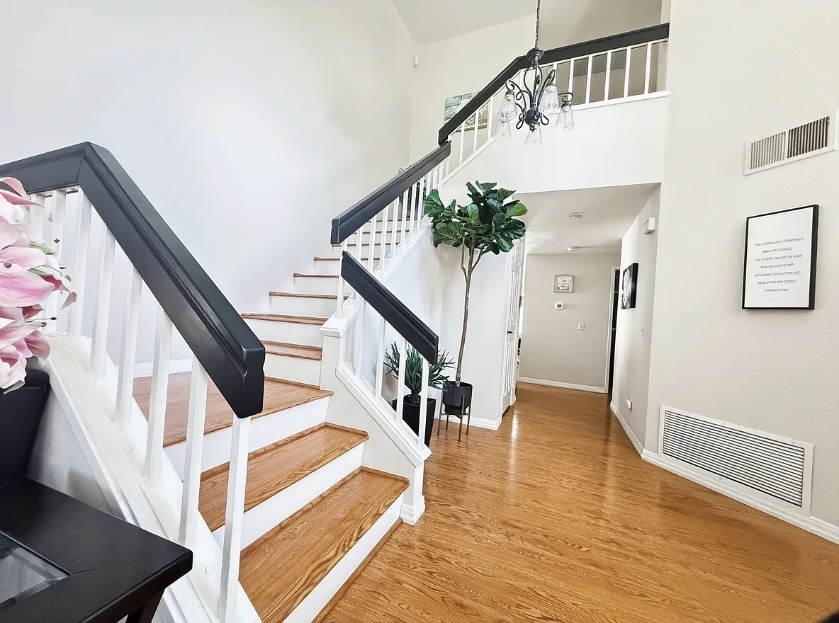 855 Avenue Bernardo - 1 — Photo 3