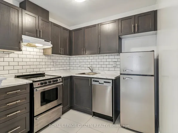 526 Whites Hill Ave Unit B, Markham, ON L6B 0J9