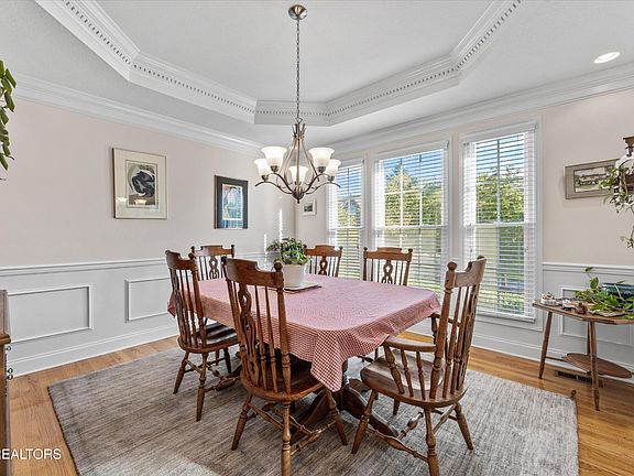 4th image of 1031 Glensprings Dr