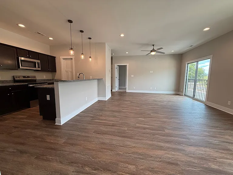 Jefferson Commons Commercial Apartments — Photo 3
