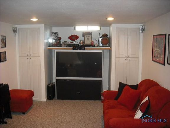 5th image of 537 Grace Way