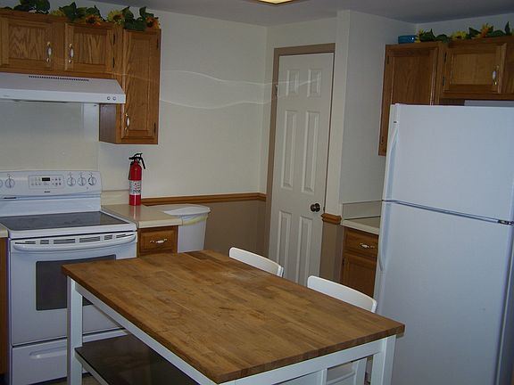 4th image of 604 Allison Ln