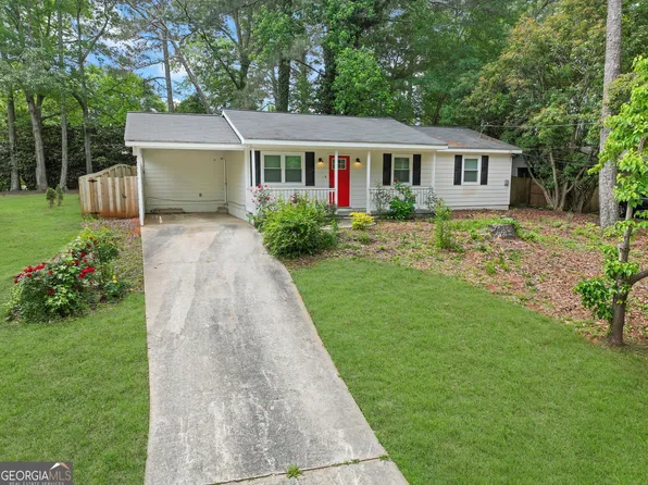 675 Lakeridge Dr SE, Conyers, GA 30094
