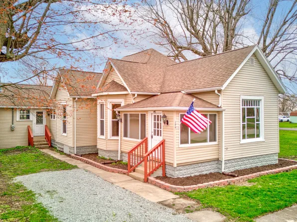 106 N Elm St, Kempton, IN 46049