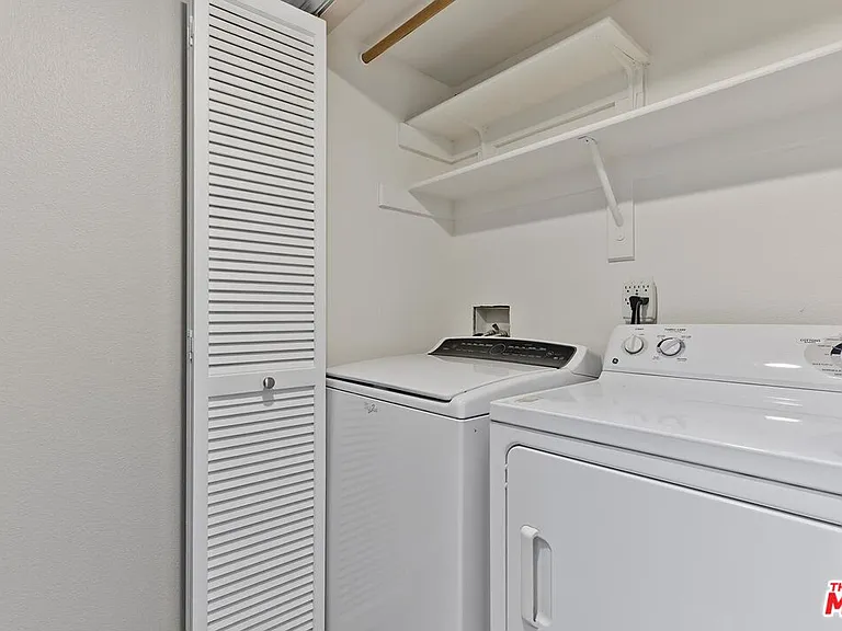 2333 Oak St #3 — Photo 22