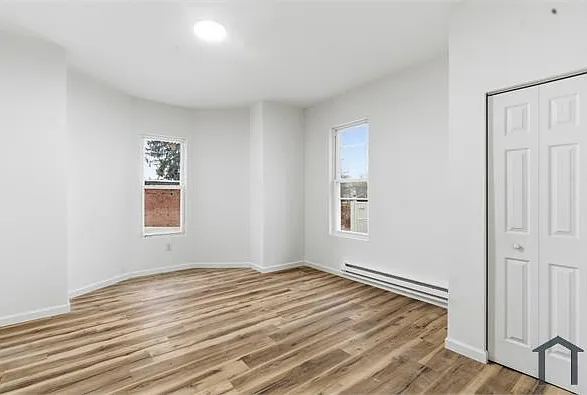 6320 Vine St #3 — Photo 2