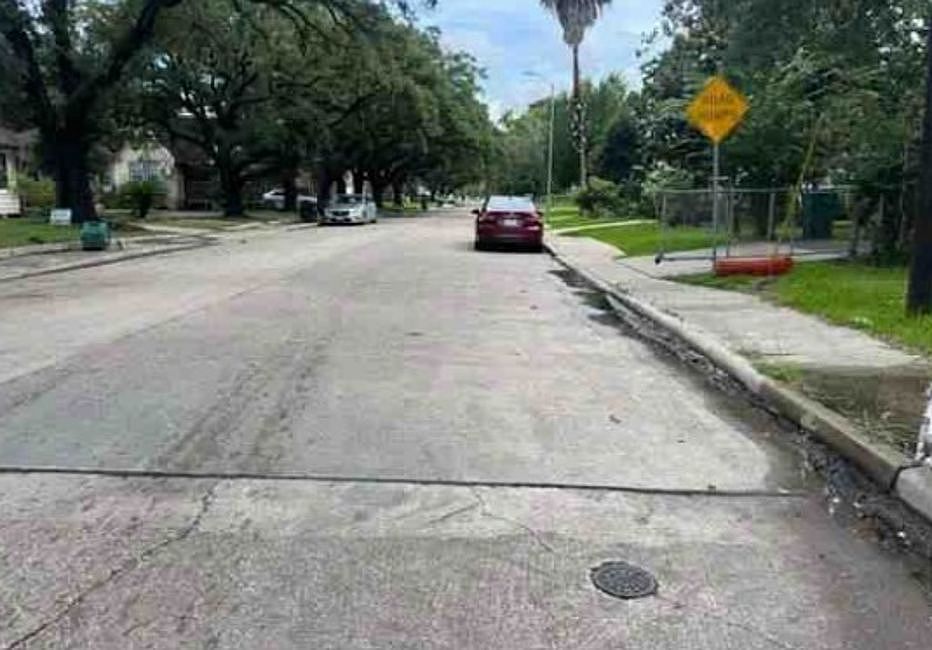Exterior Neighborhood (street photo)