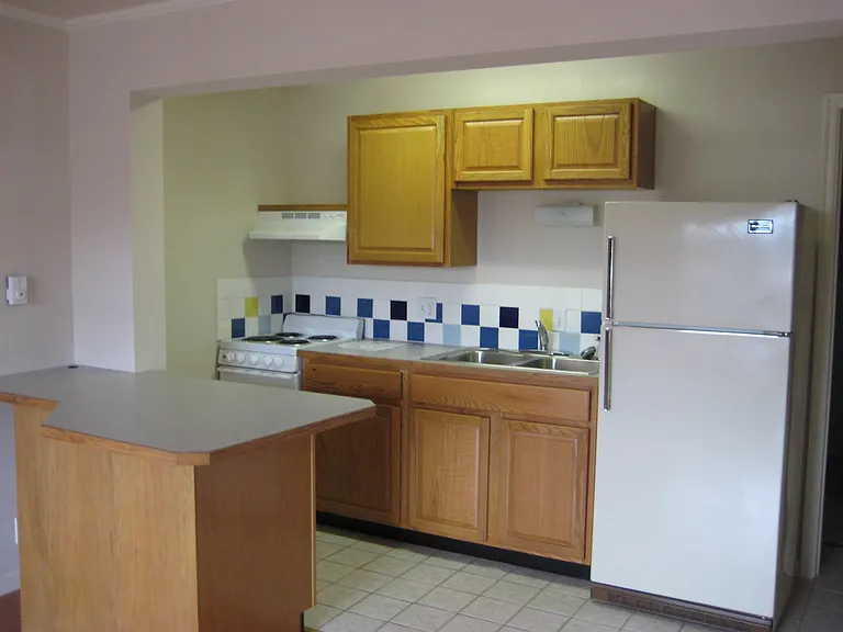 5600 University Way NE — Photo 6