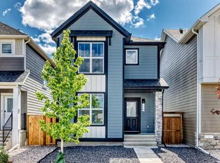 134 W Versant Vw SW, Calgary, AB T2Y 0N2