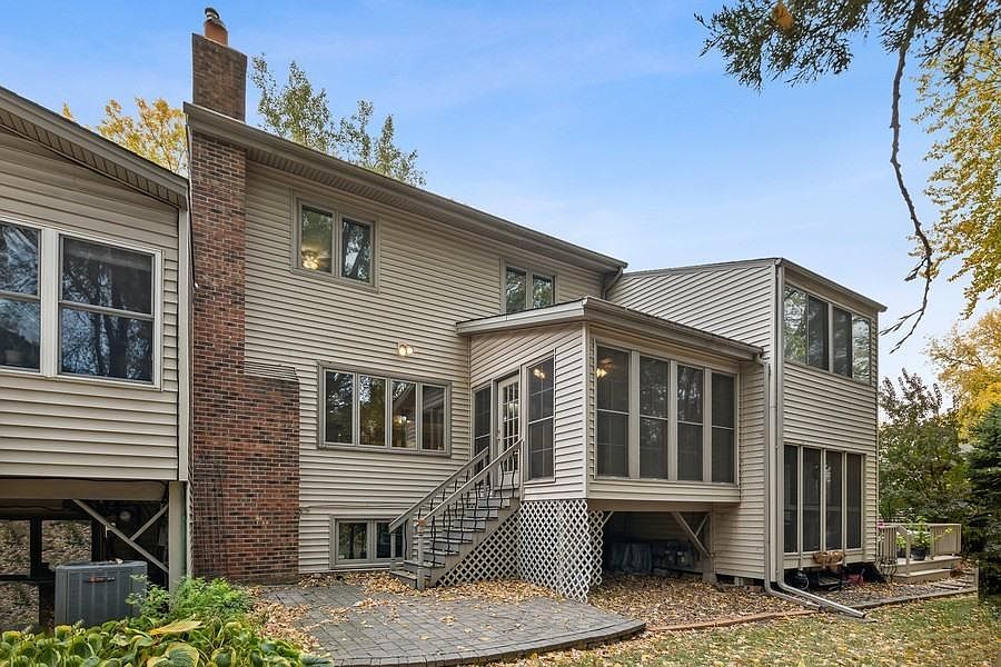 1st image of 69 Garden Dr
