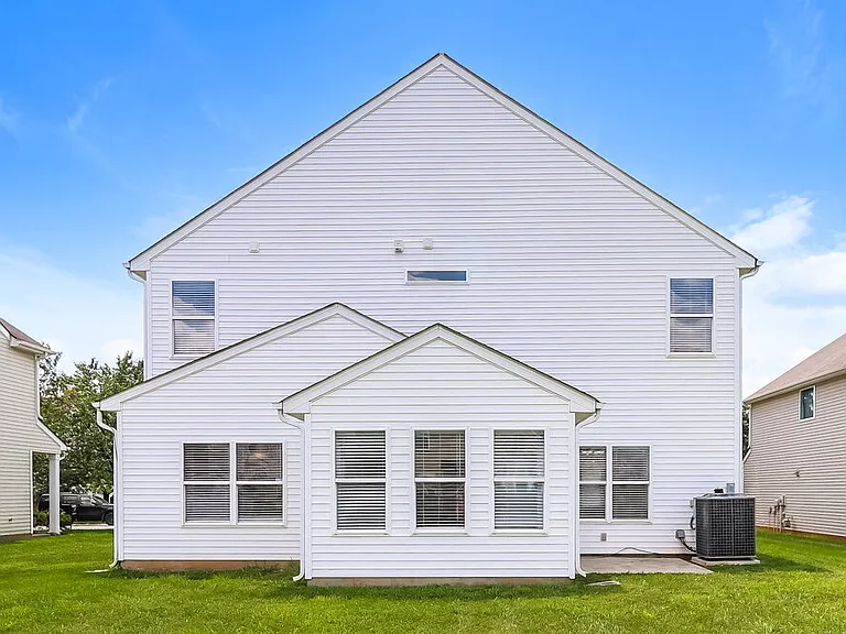 620 Wrayhill Dr — Photo 17