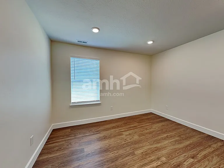 2401 E Wild Horse Way — Photo 18