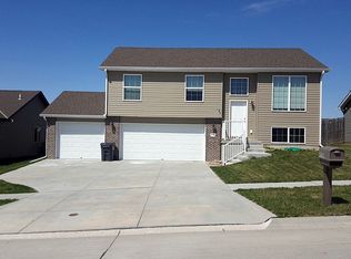 4508 W Ludwig Dr, Lincoln, NE 68528