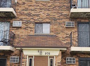 970 N Rohlwing Rd APT 201A, Addison, IL 60101