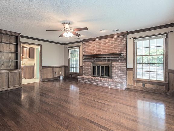 4th image of 2045 Mount Badon Ln