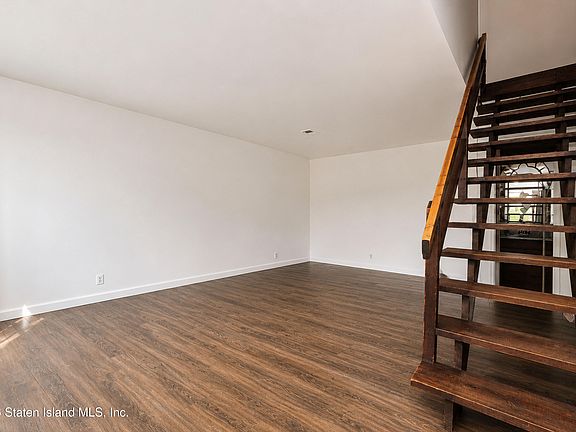 5th image of 17 Rumson Rd