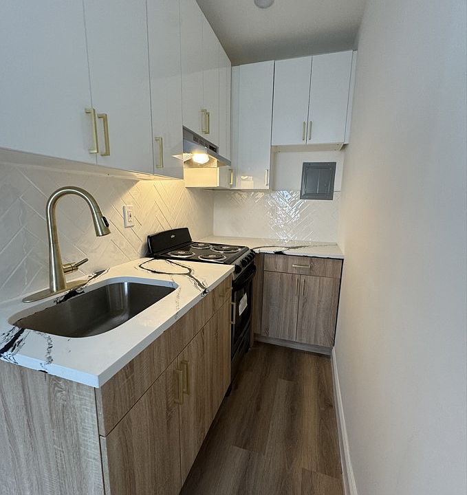 2nd image of 770 W Side Ave #7