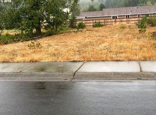 1060 Cedar Loop #104, Lakeside, OR 97449