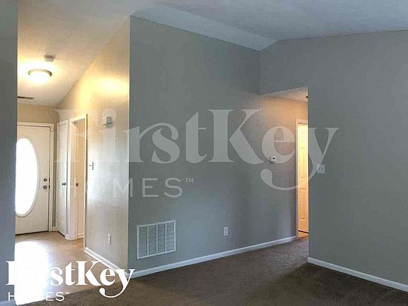 2nd image of 903 Washington Cove Way